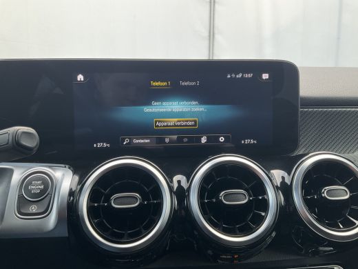 Mercedes-Benz GLB 7-Pers 180 AMG Line 7-Pers Pano Trekhaak Stoelverw Led NL-Auto |AMG!| ActivLease financial lease