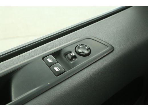 Opel Vivaro CDTI L3H1 | Euro6 | Airco | Cruise | Trekh. | 3-Zits | Parkeersens. | Imperiaal | Kasten ActivLease financial lease