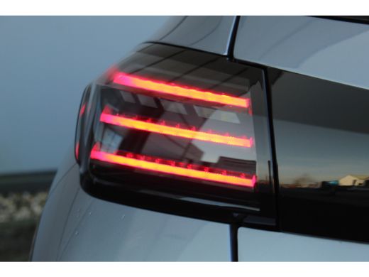 Peugeot 208 1.2 Hybrid 110 e-DCS6 GT | Camera V+A | CarPlay | Keyless | Climate & Cruise C. | Full-LED | PDC ... ActivLease financial lease