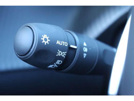 Peugeot 208 1.2 Hybrid 110 e-DCS6 GT | Camera V+A | CarPlay | Keyless | Climate & Cruise C. | Full-LED | PDC ... ActivLease financial lease