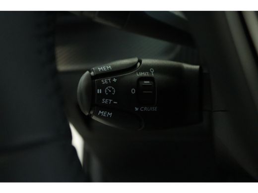 Peugeot 208 Style | Cruise Control | Sensoren | Carplay | Airco | LED ActivLease financial lease