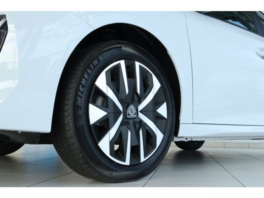 Peugeot 208 Style | Cruise Control | Sensoren | Carplay | Airco | LED ActivLease financial lease