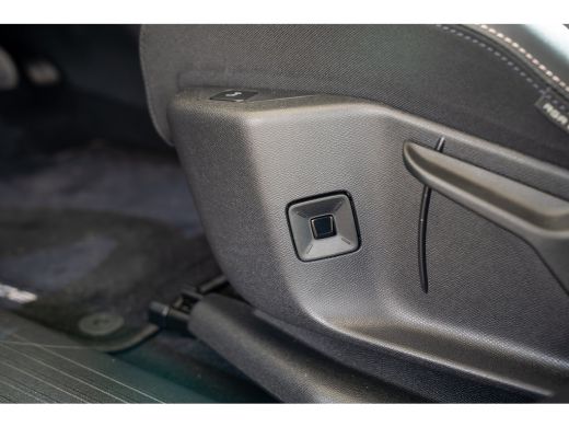 Peugeot 5008 1.2 Hybrid 145 Allure | 2 stoelen op derde rij | Achterbank verstelbaar | Apple Carplay/Android A... ActivLease financial lease