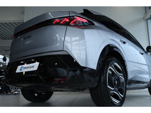 Peugeot e-3008 GT Exclusive | Elektrische parkeerrem | Extra getinte achterste zijruiten en achterruit ActivLease financial lease