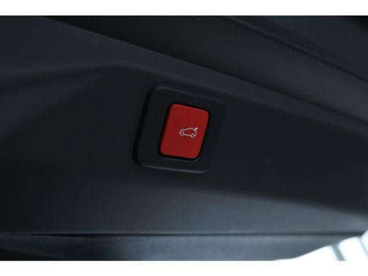 Peugeot e-3008 GT Exclusive | Elektrische parkeerrem | Extra getinte achterste zijruiten en achterruit ActivLease financial lease