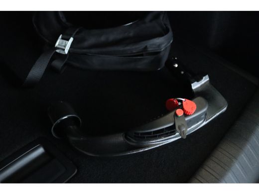 Peugeot e-3008 GT Exclusive | Elektrische parkeerrem | Extra getinte achterste zijruiten en achterruit ActivLease financial lease