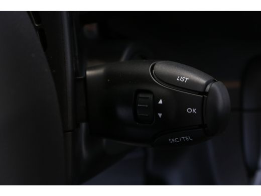 Peugeot e-Expert EV L2 75 kWh 5,9% RENTE | Navi | Parkeerhulp achter | Airco | Zijschuifdeur rechts | Stoelen voor | ActivLease financial lease