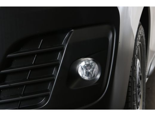 Peugeot e-Expert EV L2 75 kWh 5,9% RENTE | Navi | Parkeerhulp achter | Airco | Zijschuifdeur rechts | Stoelen voor | ActivLease financial lease