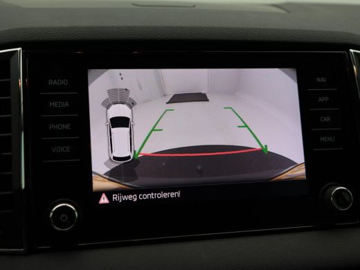 Skoda Karoq 1.5 TSi ACT Ambition 150 Pk | Wegklapbare Trekhaak | Camera | Navigatie | CarPlay | Stoelverwarmi... ActivLease financial lease