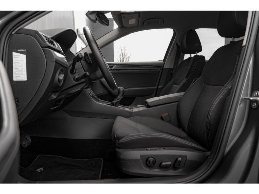 Skoda Superb Combi 1.4 TSI iV 218 PK Business Edition Plus 360 Camera | Adaptive cruise control | Trekhaak | D... ActivLease financial lease