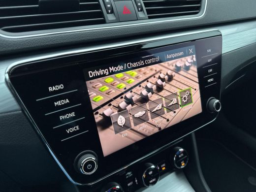 Skoda Superb Combi 1.4 TSI iV Business Edition | PHEV | 218 pk | Stoelverwarming | PDC | Privacy glas | DCC | ... ActivLease financial lease