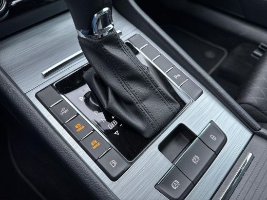 Skoda Superb Combi 1.4 TSI iV Business Edition | PHEV | 218 pk | Stoelverwarming | PDC | Privacy glas | DCC | ... ActivLease financial lease