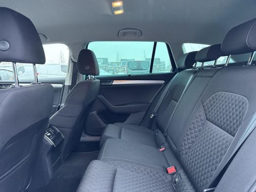 Skoda Superb Combi 1.4 TSI iV Business Edition | PHEV | 218 pk | Stoelverwarming | PDC | Privacy glas | DCC | ... ActivLease financial lease