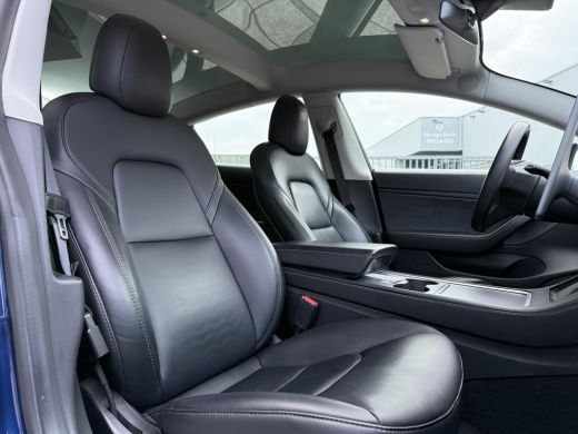 Tesla Model 3 Long Range Dual AWD | Trekhaak | Autopilot | Panorama | Leder | 19 Inch | ActivLease financial lease