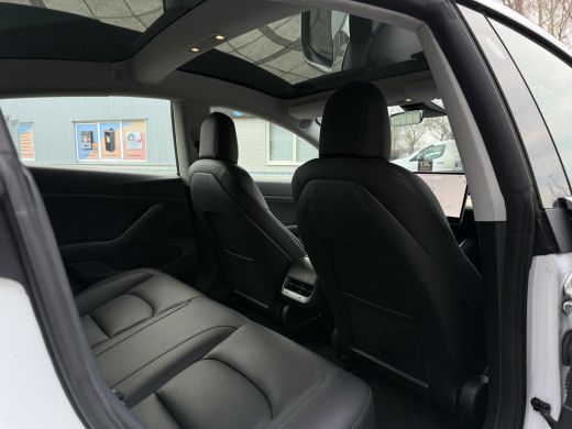 Tesla Model 3 Range Plus | Trekhaak | Autopilot | Panorama | Leder | ActivLease financial lease