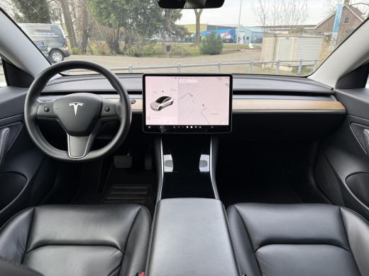 Tesla Model 3 Range Plus | Trekhaak | Autopilot | Panorama | Leder | ActivLease financial lease
