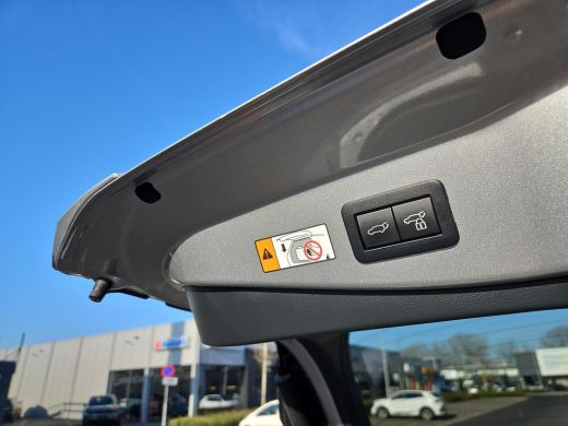 Toyota C-HR 1.8 Hybrid 140 First Edition ActivLease financial lease