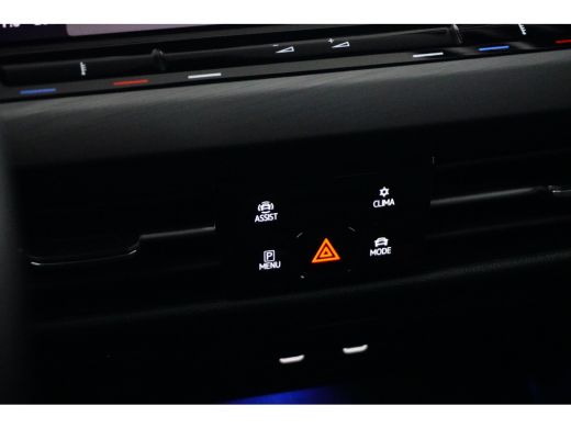 Volkswagen Golf VIII Lim. Style eHybrid | Achter uitrij camera |Stoelverwarming | Apple Carplay | Parkeersensoren | ActivLease financial lease