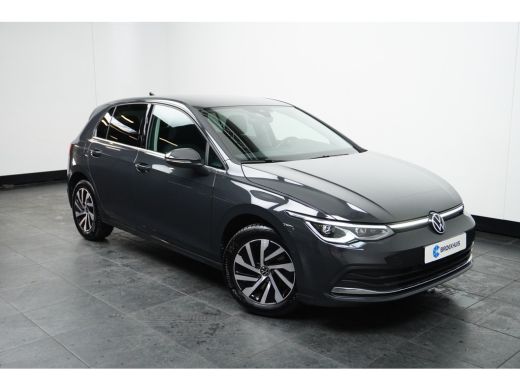 Volkswagen Golf VIII Lim. Style eHybrid | Achter uitrij camera |Stoelverwarming | Apple Carplay | Parkeersensoren | ActivLease financial lease