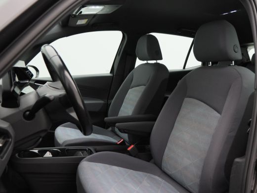 Volkswagen ID.3 First 58 kWh 204 Pk | Trekhaak Afneembaar | Adaptive Cruise | Virtual Cockpit | Stoelverwarming |... ActivLease financial lease