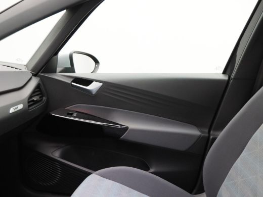 Volkswagen ID.3 First 58 kWh 204 Pk | Trekhaak Afneembaar | Adaptive Cruise | Virtual Cockpit | Stoelverwarming |... ActivLease financial lease