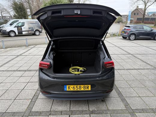 Volkswagen ID.3 First Plus 58 kWh | IQ-Light | Camera | Carplay | ActivLease financial lease