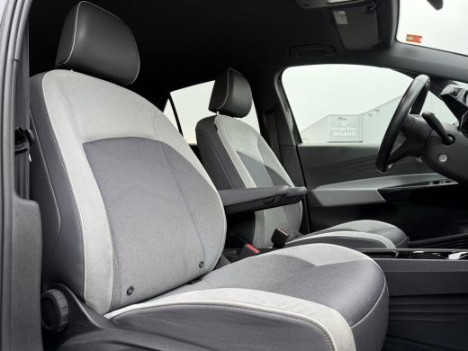 Volkswagen ID.3 First Plus 58 kWh | IQ-Light | Camera | Carplay | ActivLease financial lease