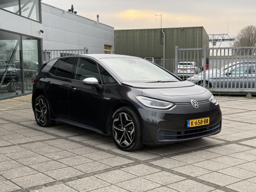 Volkswagen ID.3 First Plus 58 kWh | IQ-Light | Camera | Carplay | ActivLease financial lease