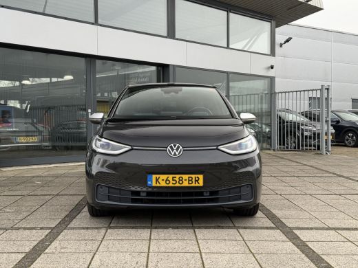Volkswagen ID.3 First Plus 58 kWh | IQ-Light | Camera | Carplay | ActivLease financial lease