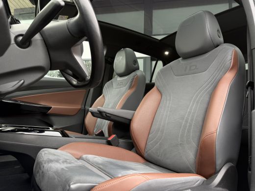 Volkswagen ID.4 First Max 77 kWh | Trekhaak | Panorama | IQ- Light | 360 Camera | ActivLease financial lease