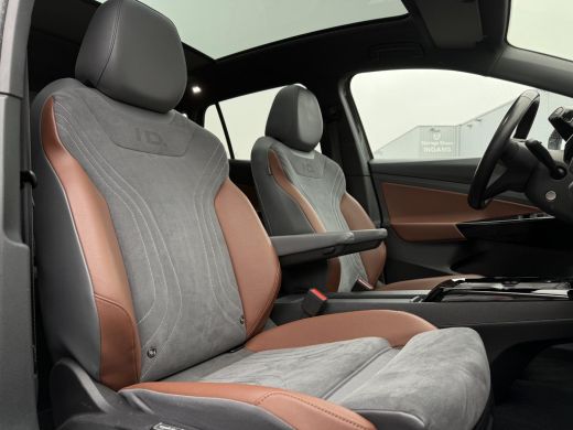 Volkswagen ID.4 First Max 77 kWh | Trekhaak | Panorama | IQ- Light | 360 Camera | ActivLease financial lease