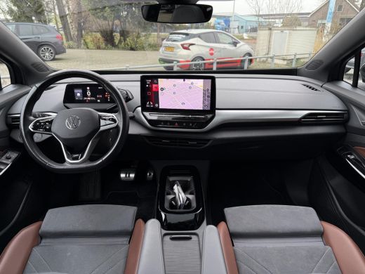 Volkswagen ID.4 First Max 77 kWh | Trekhaak | Panorama | IQ- Light | 360 Camera | ActivLease financial lease