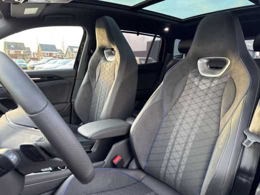 Volkswagen Tayron 1.5 eHybrid R-Line | Panorama dak | Trekhaak | ActivLease financial lease