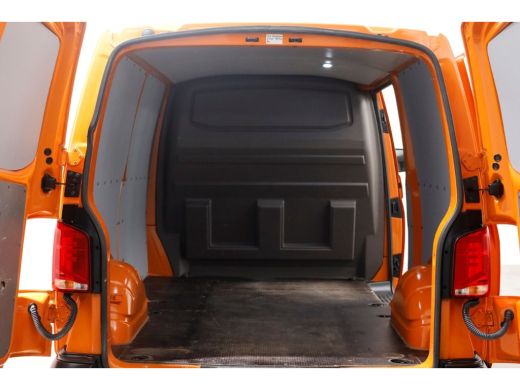 Volkswagen Transporter T6.1 2.0 TDI 110pk Lang Airco/Cruise Control 11-2020 ActivLease financial lease