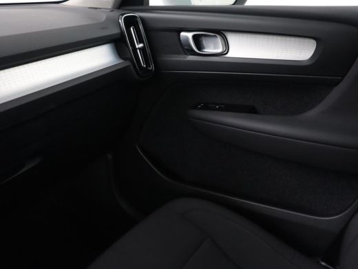 Volvo  XC40 1.5 T2 Business Pro | Trekhaak | Camera | Carplay | Adaptive cruise | Keyless | Full LED | Naviga... ActivLease financial lease