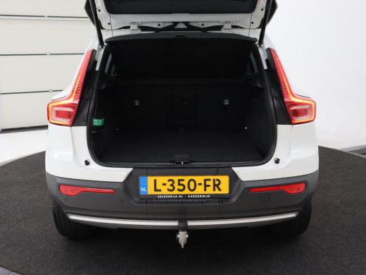 Volvo  XC40 1.5 T2 Business Pro | Trekhaak | Camera | Carplay | Adaptive cruise | Keyless | Full LED | Naviga... ActivLease financial lease