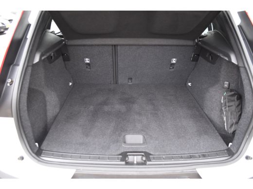 Volvo  XC40 1.5 T2 Momentum Core | Achteruitrijcamera | Apple Carplay/Android Auto|telefoonintegratie premium... ActivLease financial lease