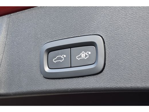 Volvo  XC40 T4 Plus Dark | Leder | Harman Kardon | Trekhaak | ActivLease financial lease