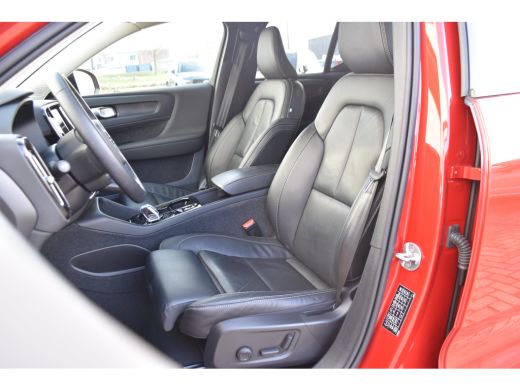 Volvo  XC40 T4 Plus Dark | Leder | Harman Kardon | Trekhaak | ActivLease financial lease