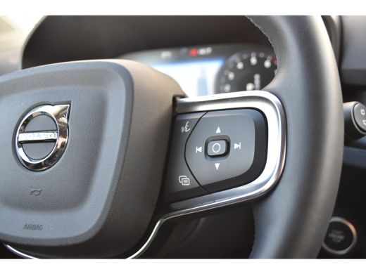 Volvo  XC40 T4 Plus Dark | Leder | Harman Kardon | Trekhaak | ActivLease financial lease