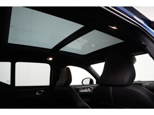 Volvo  XC40 T5 Plus Dark | Trekhaak | BLIS | Harman Kardon | Panoramadak | ActivLease financial lease