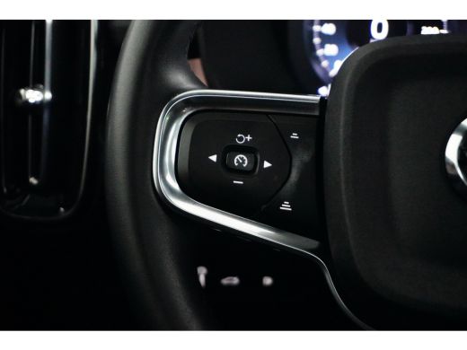 Volvo  XC40 T5 Plus Dark | Trekhaak | BLIS | Harman Kardon | Panoramadak | ActivLease financial lease