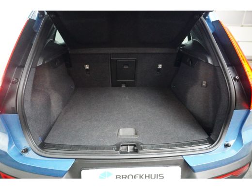 Volvo  XC40 T5 Plus Dark | Trekhaak | BLIS | Harman Kardon | Panoramadak | ActivLease financial lease