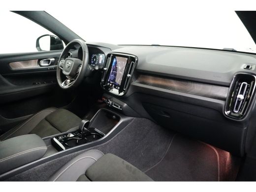 Volvo  XC40 T5 Plus Dark | Trekhaak | BLIS | Harman Kardon | Panoramadak | ActivLease financial lease