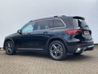 Mercedes-Benz GLB 7-Pers 180 AMG Line 7-Pers Pano Trekhaak Stoelverw Led NL-Auto |AMG!|