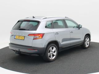 Skoda Karoq 1.5 TSi ACT Ambition 150 Pk | Wegklapbare Trekhaak | Camera | Navigatie | CarPlay | Stoelverwarmi...