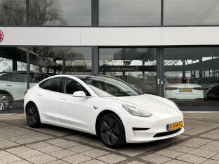 Tesla Model 3 Range Plus | Trekhaak | Autopilot | Panorama | Leder |