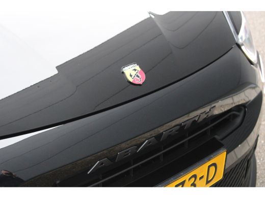 Abarth 600e Turismo 54 kWh | Origineel NL auto | Nieuwprijs &euro;45.000,- | Lage kilometerstand | BTW | Uniek | ActivLease financial lease