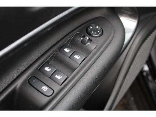 Abarth 600e Turismo 54 kWh | Origineel NL auto | Nieuwprijs &euro;45.000,- | Lage kilometerstand | BTW | Uniek | ActivLease financial lease