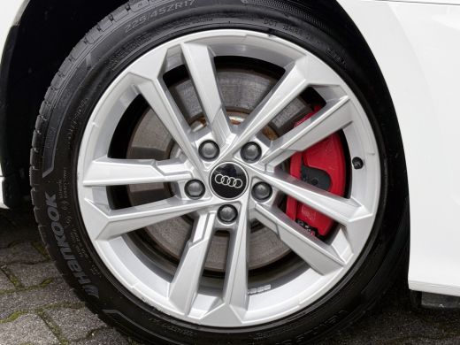 Audi A3 Sportback 45 TFSI e S-line | Navi | CarPlay | ACC | Camera | LED ActivLease financial lease